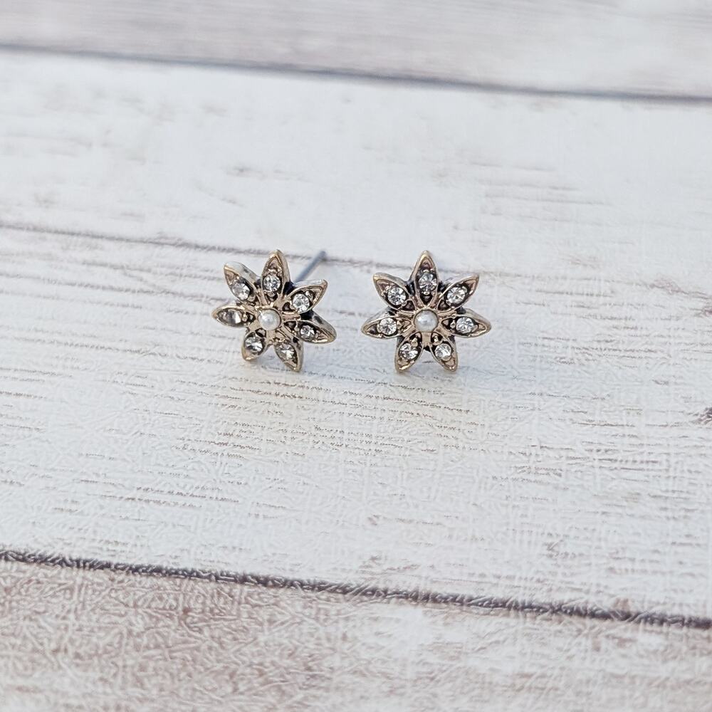 Stud Earrings Dainty Flower Clear Gems & Faux Pearl 3/8"